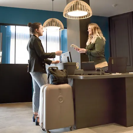 De Champagne Szálloda 3*