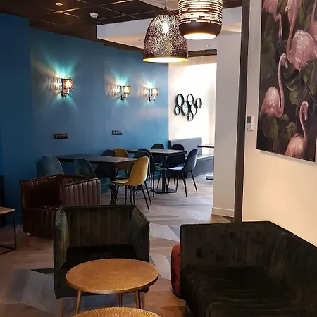 De Champagne Otel