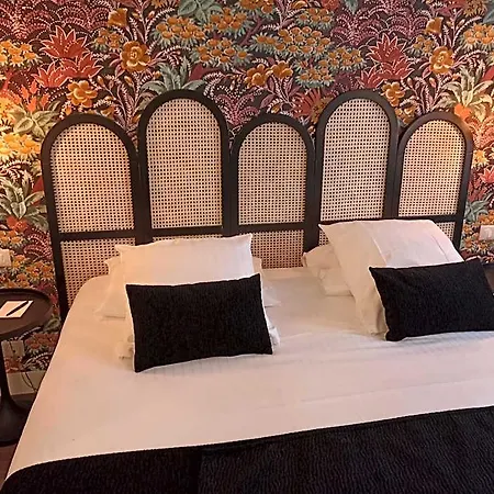 Hotel De Champagne 3*