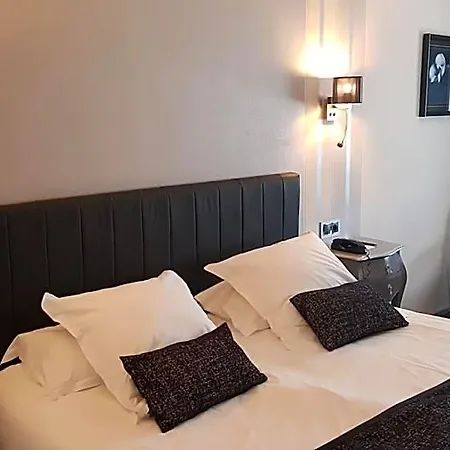 De Champagne Otel 3*