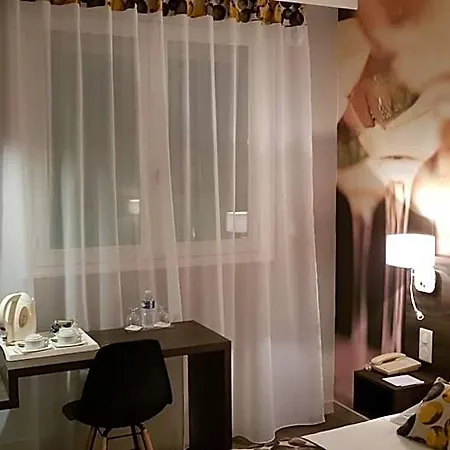 De Champagne Hotel 3*