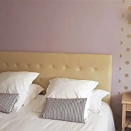 De Champagne Otel