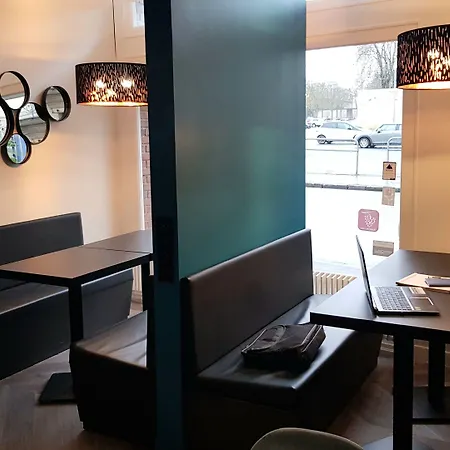 Hotel De Champagne 3*