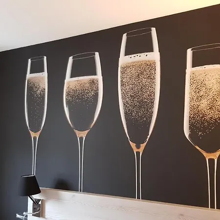 Hotel De Champagne 3*
